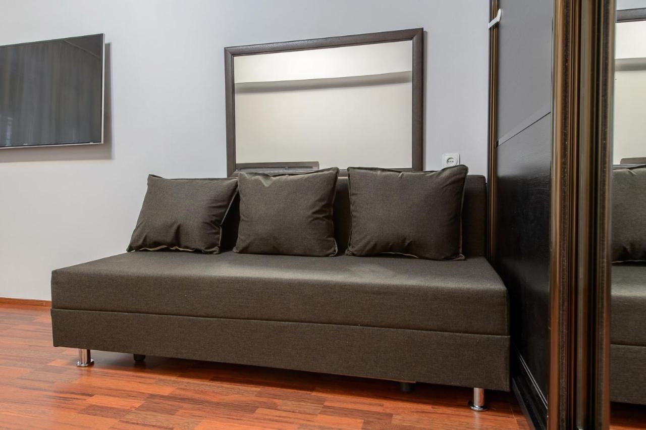 Apartments On Tole By 12 App 51 Алма Ата Екстериор снимка